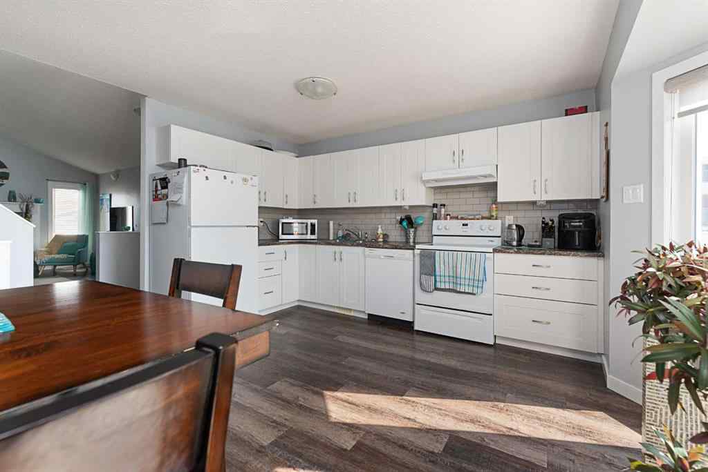 MLS® A2219810 - 2714 56 Avenue  in Steele Heights Lloydminster, Residential
