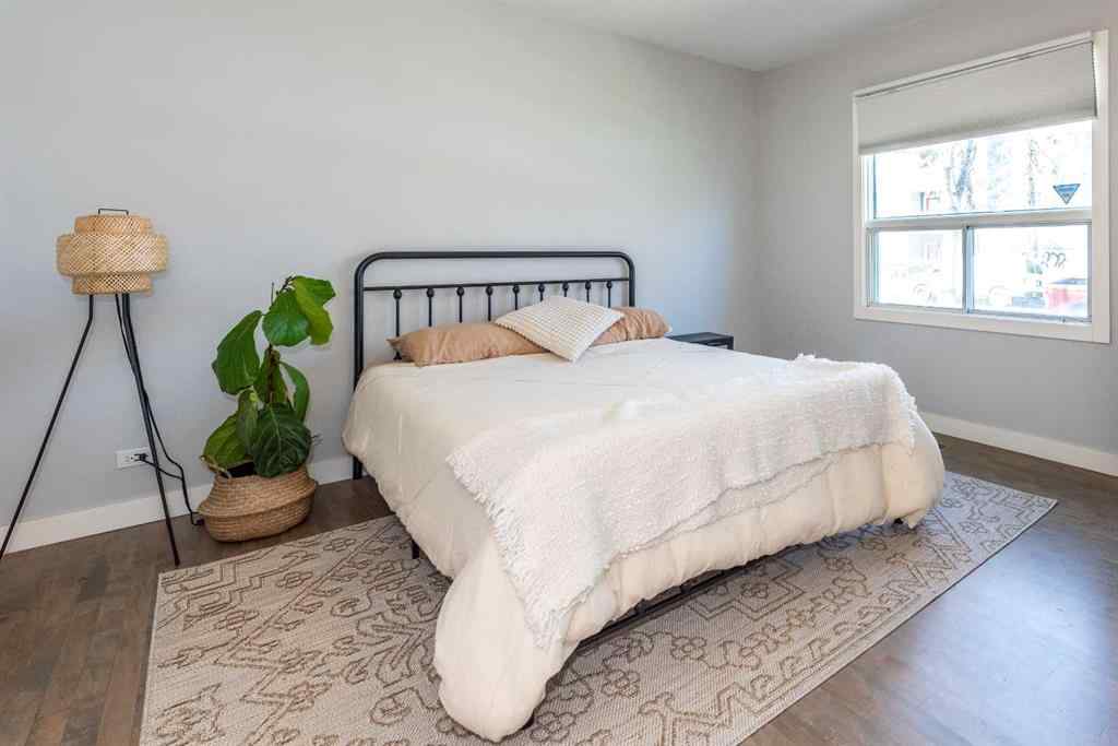 MLS® A2219820 - 219 15 Avenue NE in Crescent Heights Calgary, Residential