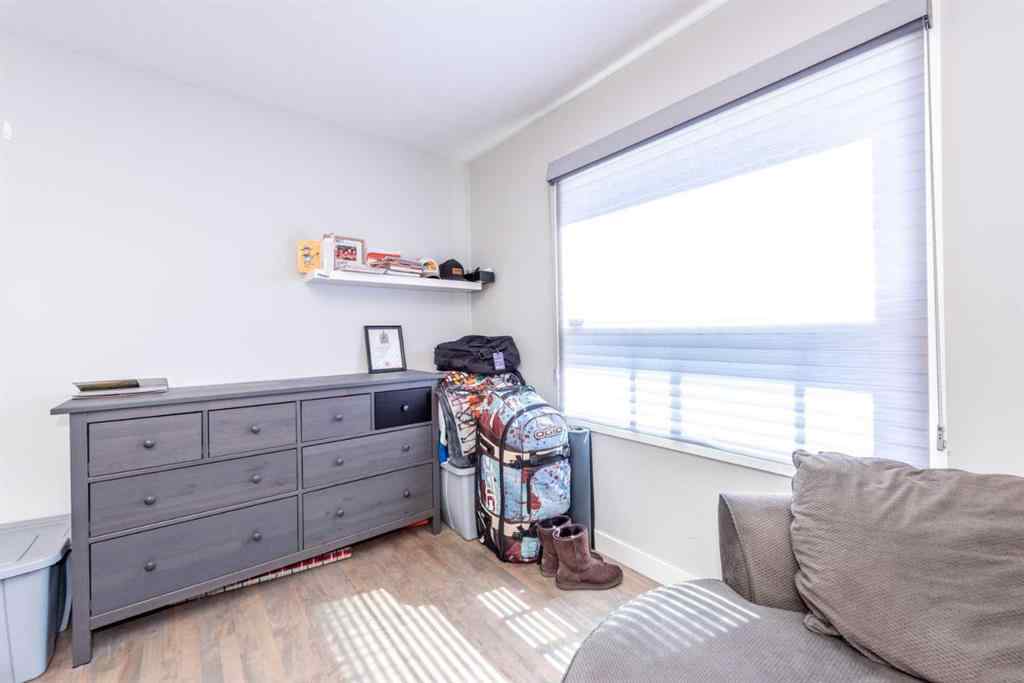 MLS® A2219820 - 219 15 Avenue NE in Crescent Heights Calgary, Residential