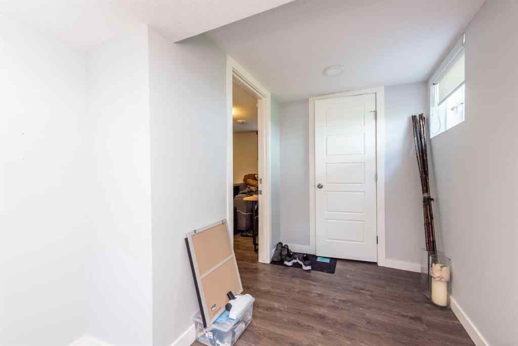 MLS® A2219820 - 219 15 Avenue NE in Crescent Heights Calgary, Residential