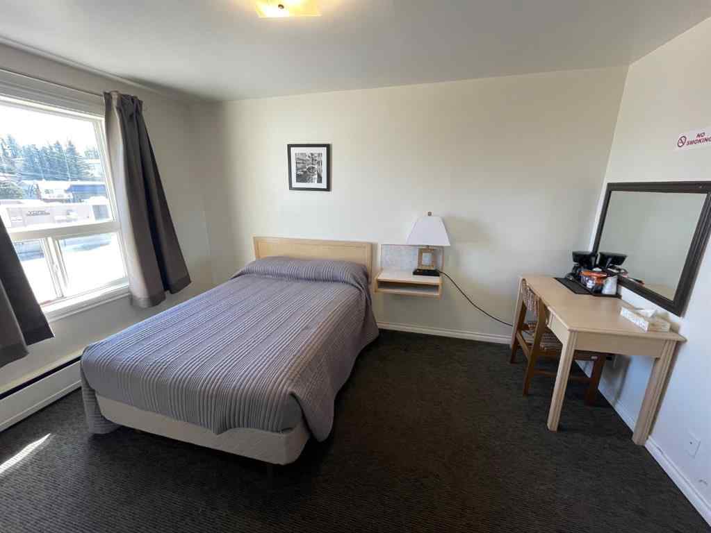 MLS® A2219825 - 114 Park Street  in Mountain View Hinton, Commercial
