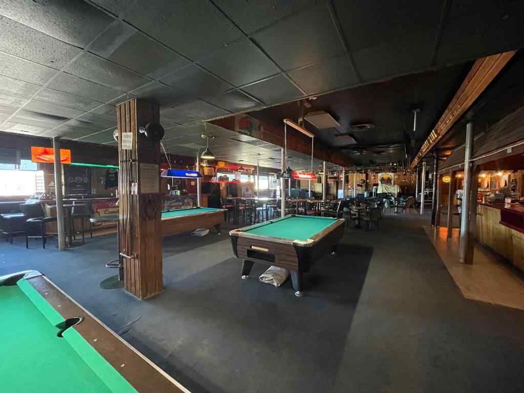 MLS® A2219825 - 114 Park Street  in Mountain View Hinton, Commercial