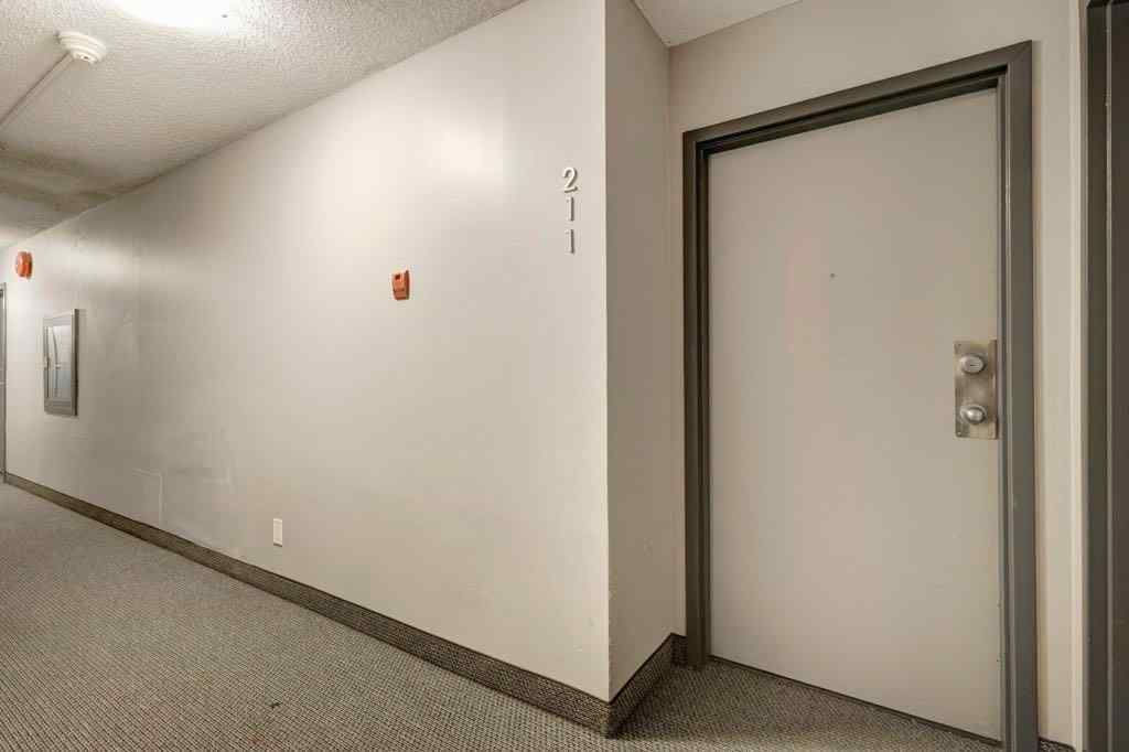 MLS® A2219844 - Unit #211 1335 12 Avenue SW in Beltline Calgary, Residential