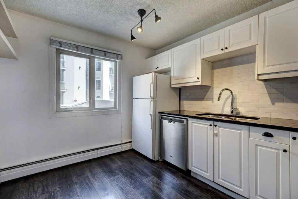 MLS® A2219844 - Unit #211 1335 12 Avenue SW in Beltline Calgary, Residential