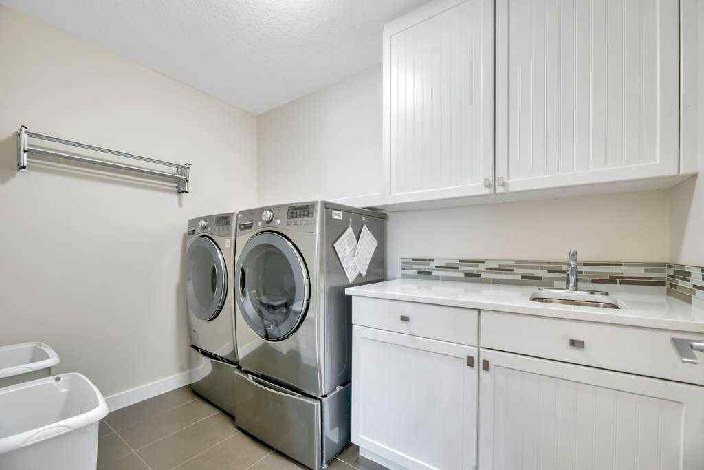 MLS® A2219870 - 1069 Hillcrest Manor Estates  in Hillview Estates Strathmore, Residential
