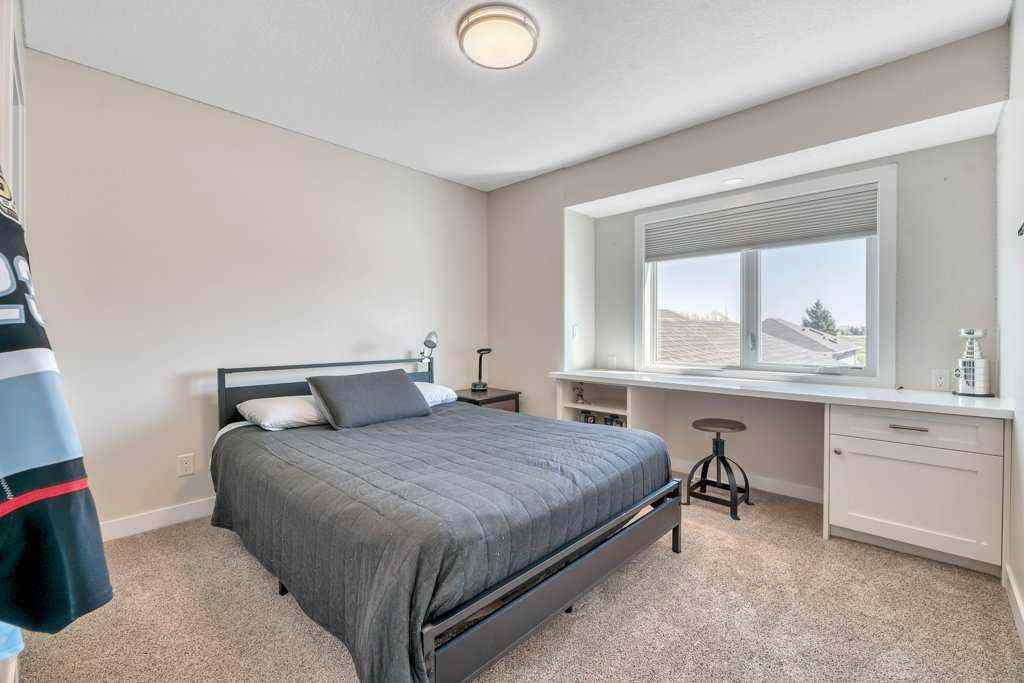 MLS® A2219870 - 1069 Hillcrest Manor Estates  in Hillview Estates Strathmore, Residential