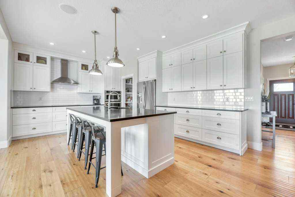 MLS® A2219870 - 1069 Hillcrest Manor Estates  in Hillview Estates Strathmore, Residential
