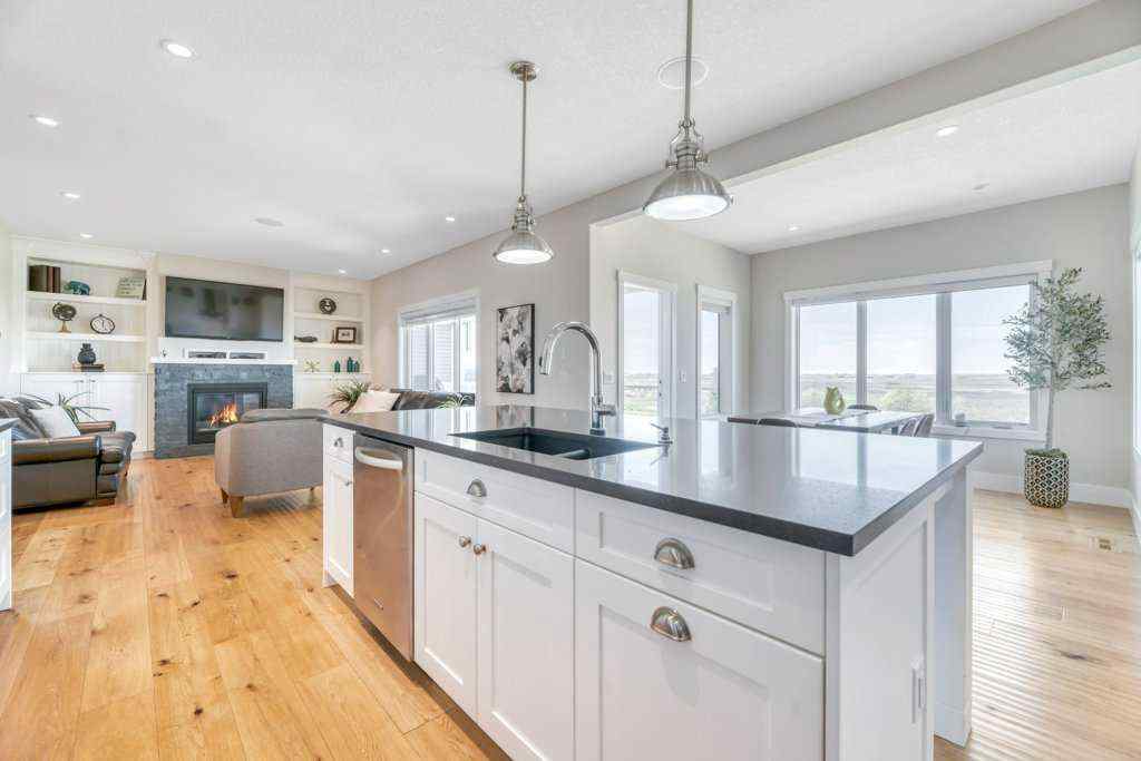 MLS® A2219870 - 1069 Hillcrest Manor Estates  in Hillview Estates Strathmore, Residential