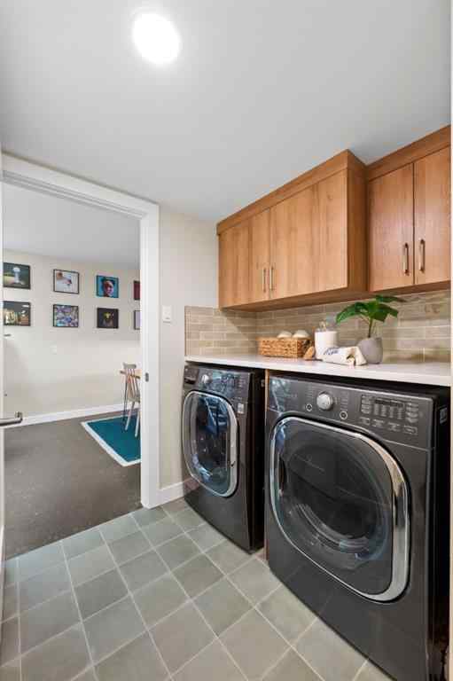 MLS® A2219888 - Unit #418 1505 8 Avenue NW in Hillhurst Calgary, Residential