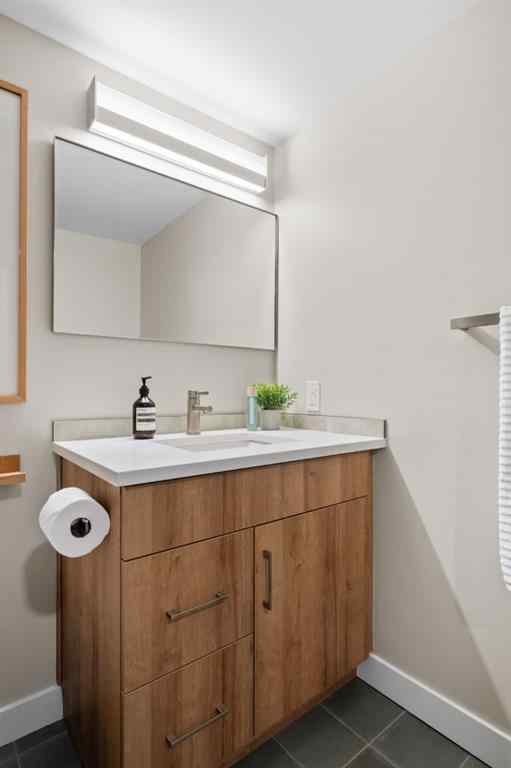 MLS® A2219888 - Unit #418 1505 8 Avenue NW in Hillhurst Calgary, Residential