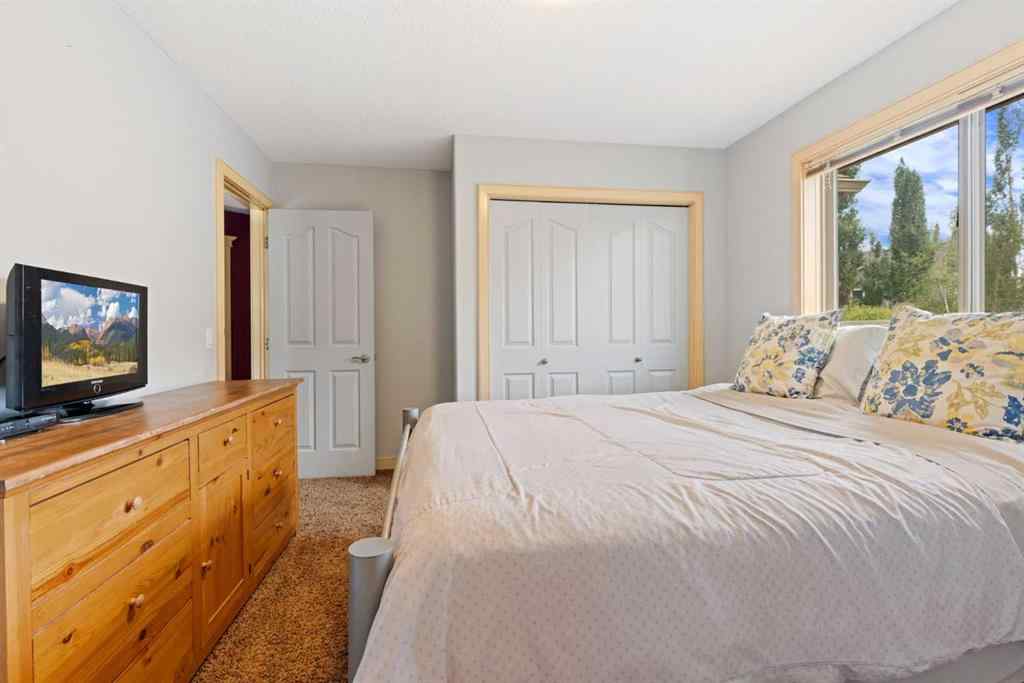 MLS® A2219913 - 393 Banister Drive  in Crystal Shores Okotoks, Residential