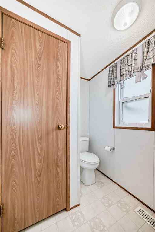 MLS® A2220146 - 4908 Dorchester Avenue  in Davenport Red Deer, Mobile