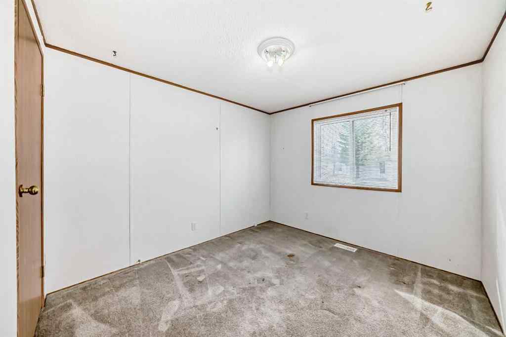 MLS® A2220146 - 4908 Dorchester Avenue  in Davenport Red Deer, Mobile