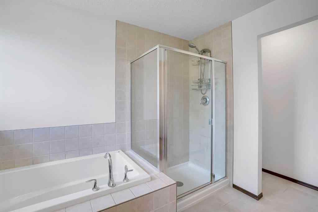 MLS® A2220173 - 207 Auburn Glen Drive SE in Auburn Bay Calgary, Residential
