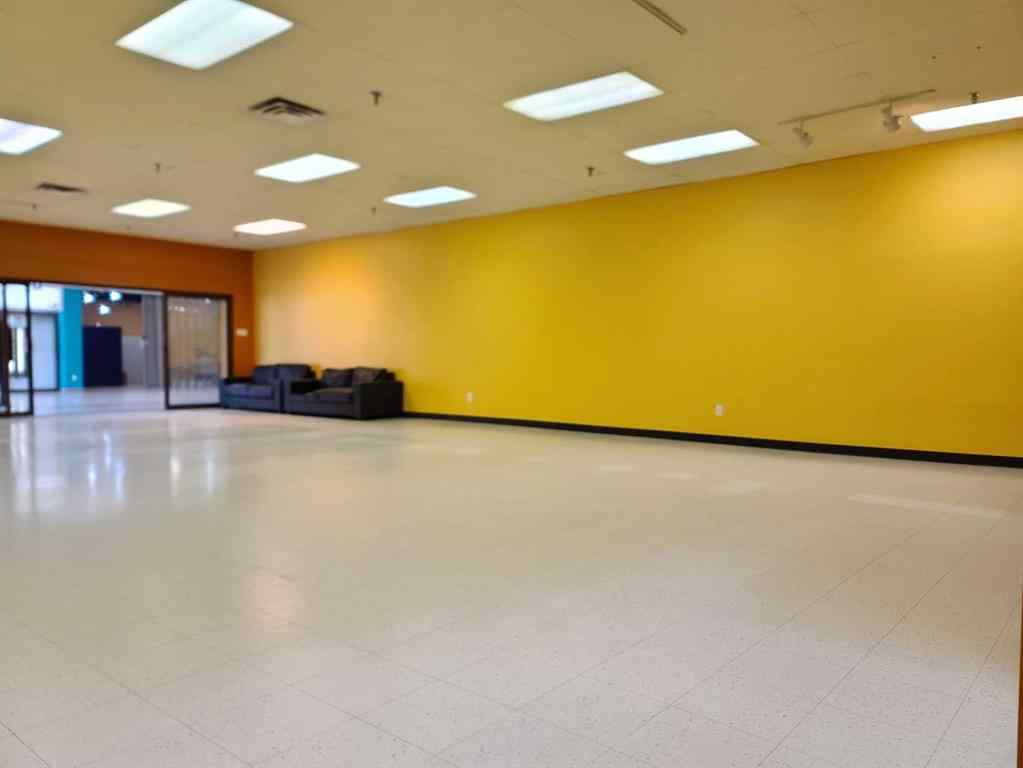 MLS® A2220187 - 10122 100 Street  in Downtown Peace River, Commercial