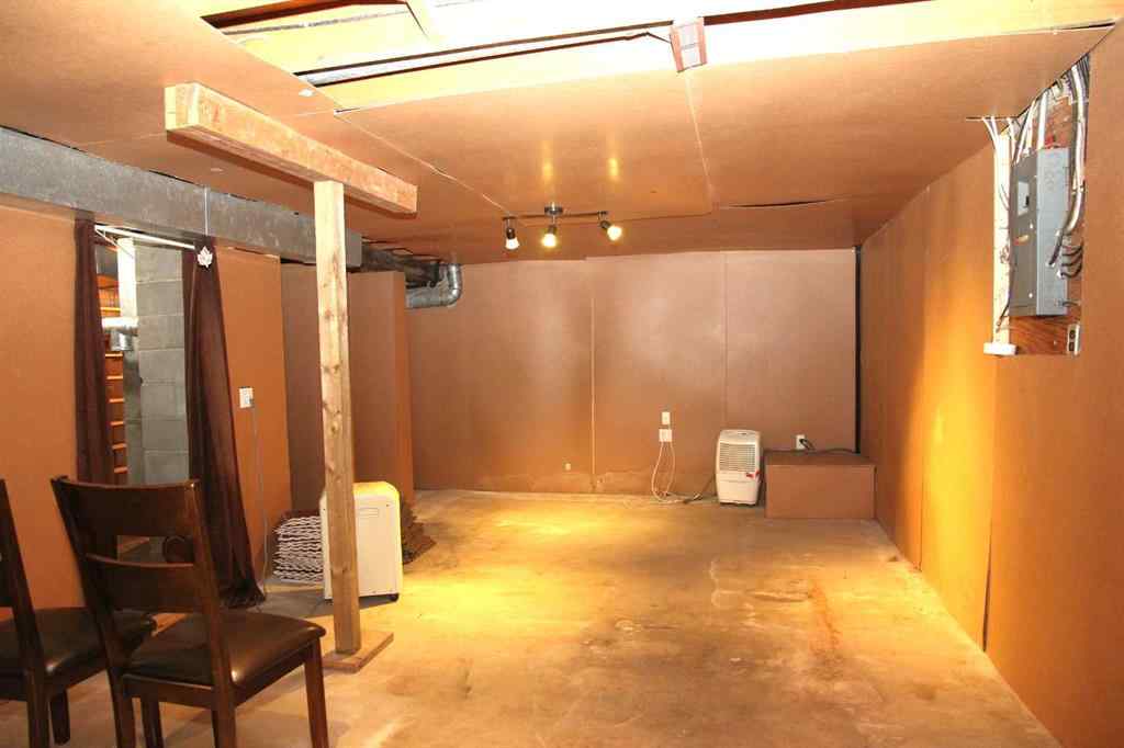 MLS® A2220241 - 208 1 Avenue W in NONE Maidstone, Residential