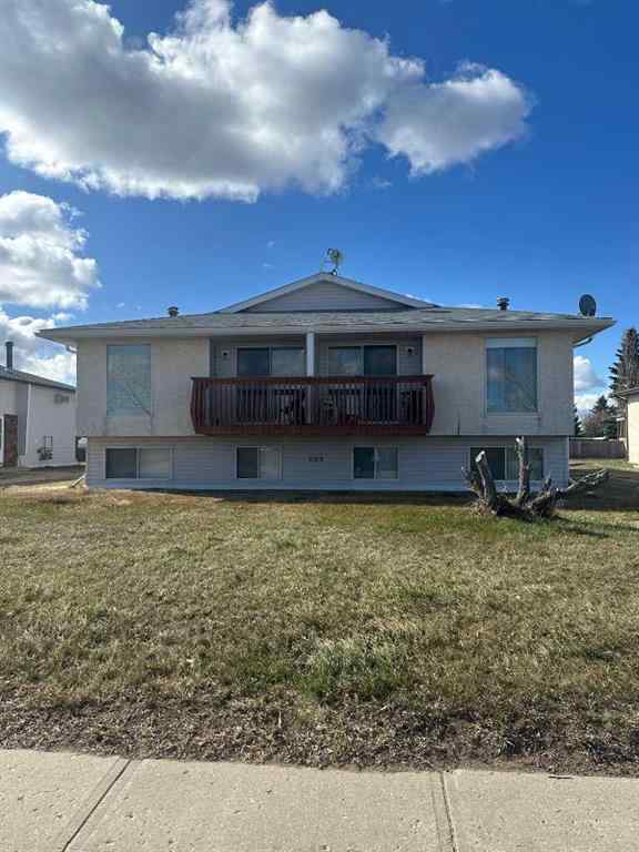 MLS® A2220252 - Unit #1-4 605 12 Avenue  in Hanna Hanna, Multi-Family