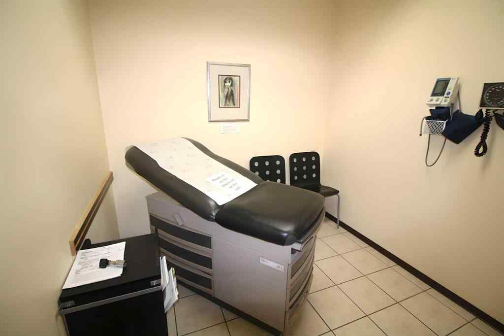 MLS® A2220265 - Unit #2 5021 Parkwood Road  in Highway Commercial Blackfalds, Commercial
