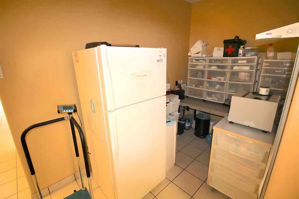 MLS® A2220265 - Unit #2 5021 Parkwood Road  in Highway Commercial Blackfalds, Commercial