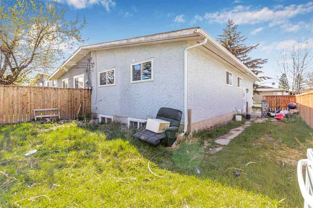 MLS® A2220335 - 183 Penbrooke Close SE in Penbrooke Meadows Calgary, Residential