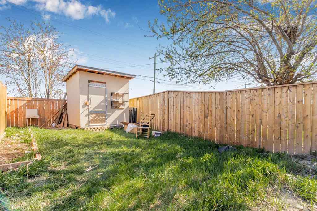 MLS® A2220335 - 183 Penbrooke Close SE in Penbrooke Meadows Calgary, Residential