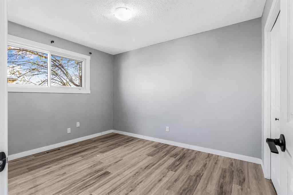 MLS® A2220335 - 183 Penbrooke Close SE in Penbrooke Meadows Calgary, Residential