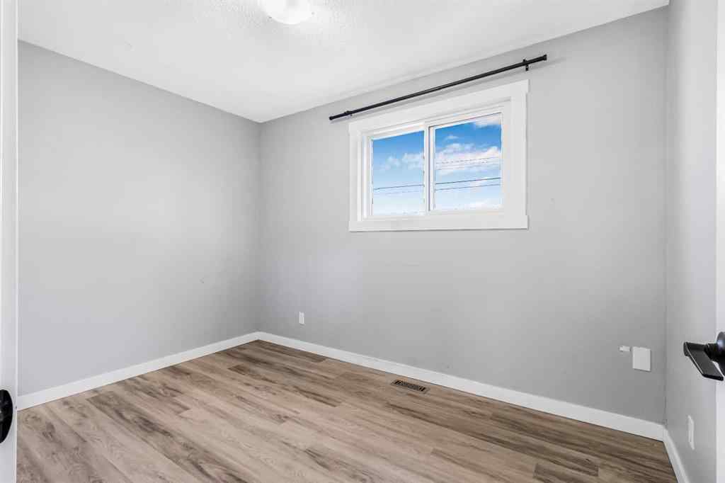 MLS® A2220335 - 183 Penbrooke Close SE in Penbrooke Meadows Calgary, Residential