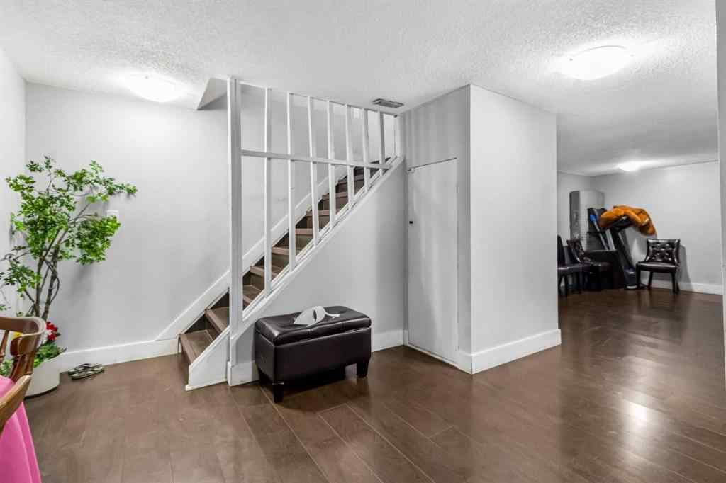 MLS® A2220335 - 183 Penbrooke Close SE in Penbrooke Meadows Calgary, Residential