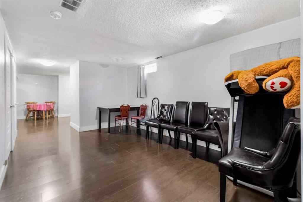 MLS® A2220335 - 183 Penbrooke Close SE in Penbrooke Meadows Calgary, Residential