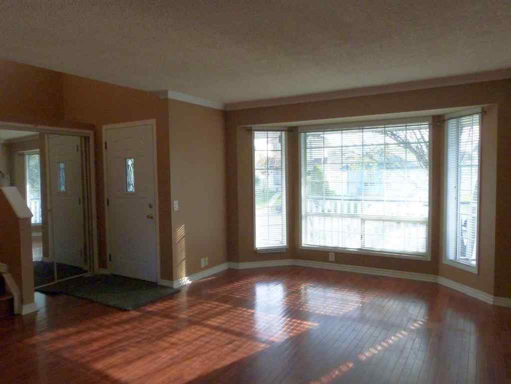 MLS® A2220346 - 34 Martinridge Road NE in Martindale Calgary, Residential