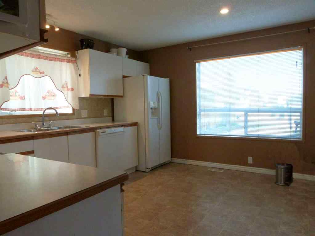 MLS® A2220346 - 34 Martinridge Road NE in Martindale Calgary, Residential