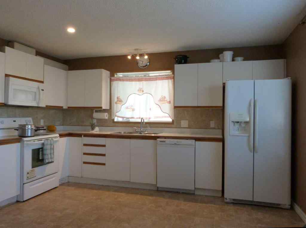 MLS® A2220346 - 34 Martinridge Road NE in Martindale Calgary, Residential