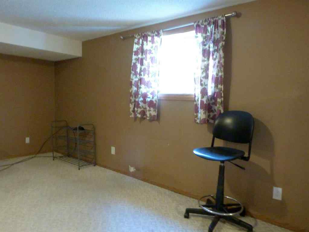MLS® A2220346 - 34 Martinridge Road NE in Martindale Calgary, Residential