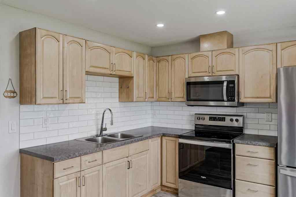 MLS® A2220367 - 83 Aberdare Road NE in Abbeydale Calgary, Residential