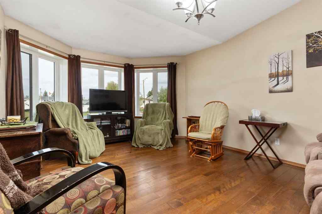 MLS® A2220384 - 5416 46 Avenue  in Forestburg Forestburg, Residential