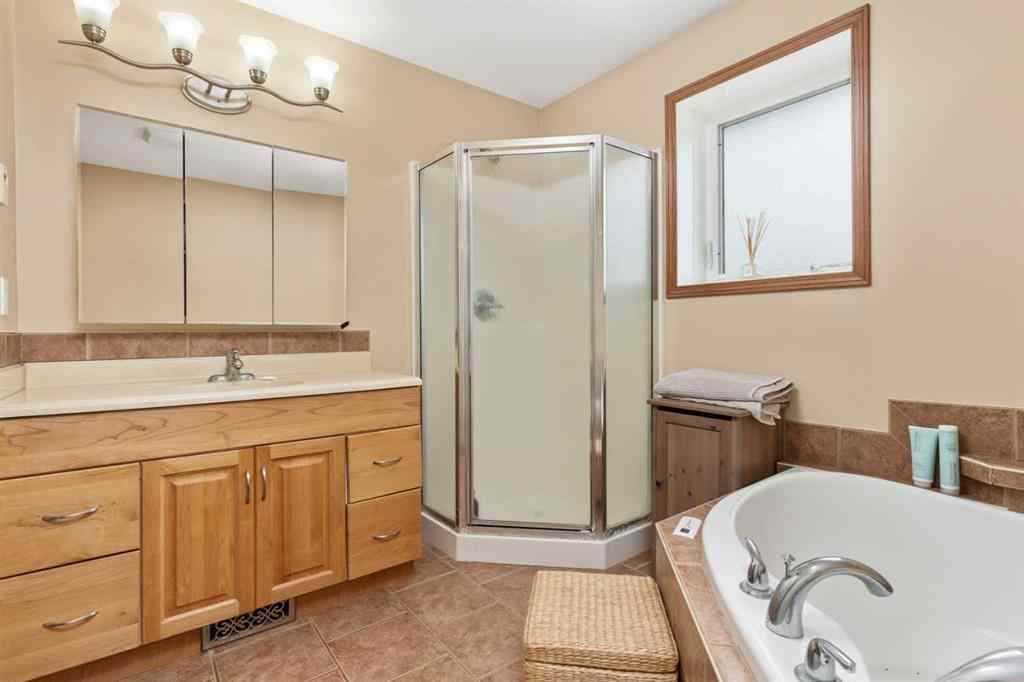 MLS® A2220384 - 5416 46 Avenue  in Forestburg Forestburg, Residential