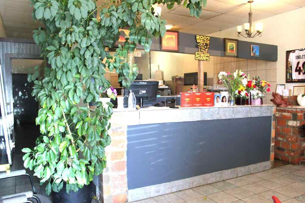 MLS® A2220423 - Unit #E 303 Southridge Drive SE in SE Southridge Medicine Hat, Commercial