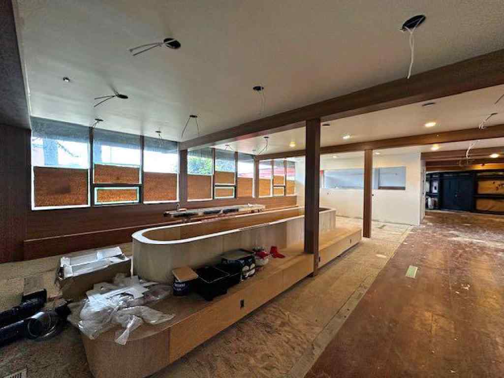 MLS® A2220435 - 340 50 Avenue SE in Manchester Industrial Calgary, Commercial