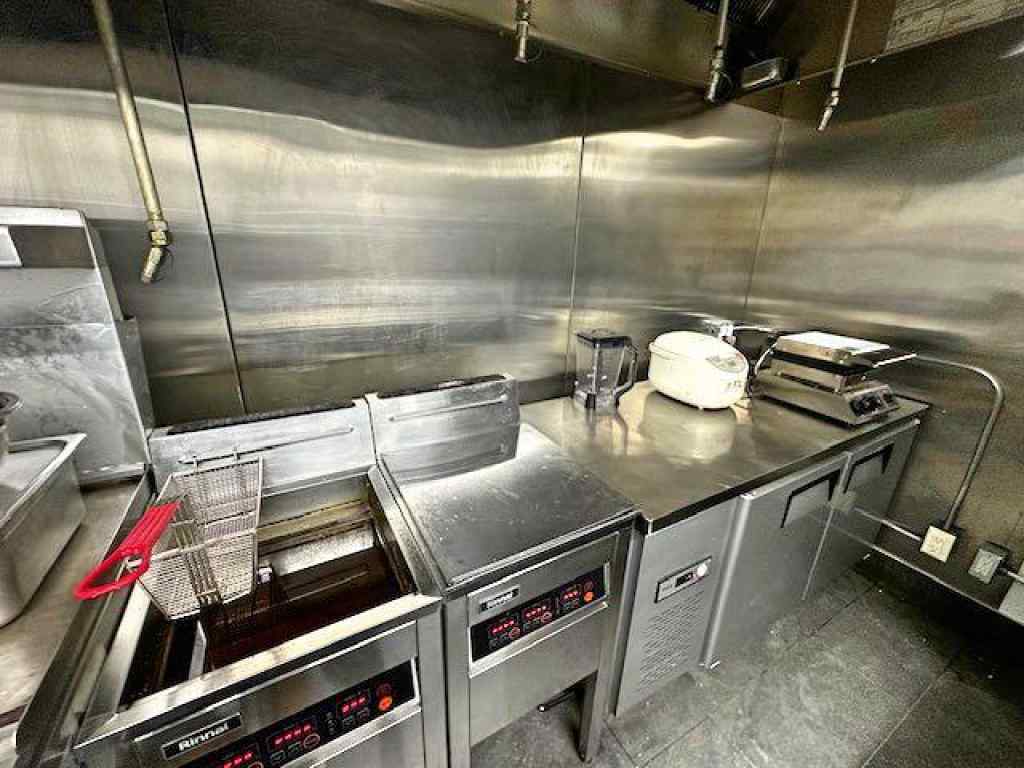 MLS® A2220435 - 340 50 Avenue SE in Manchester Industrial Calgary, Commercial