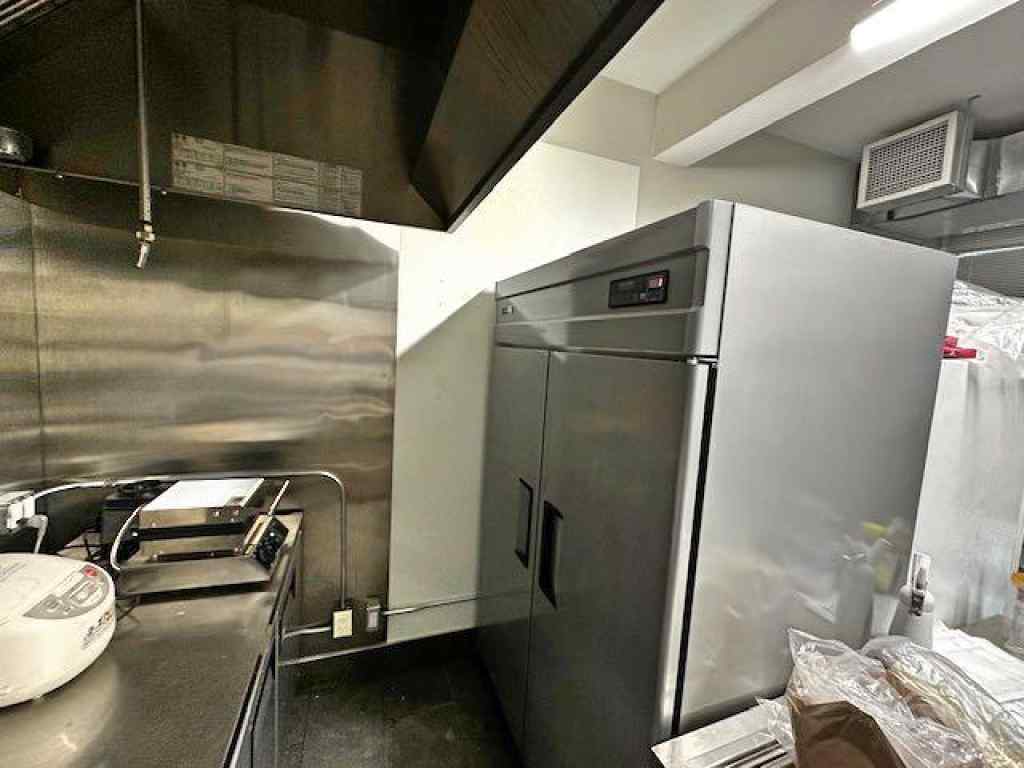 MLS® A2220435 - 340 50 Avenue SE in Manchester Industrial Calgary, Commercial