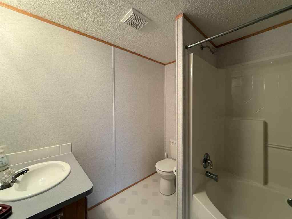 MLS® A2220441 - 201 433042 Range Road 221   in Red Deer Lake Rural Ponoka County, Residential
