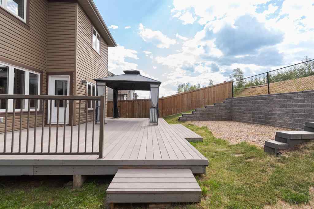 MLS® A2220453 - 200 Diamondstone Ridge  in Stonecreek Fort McMurray, Residential
