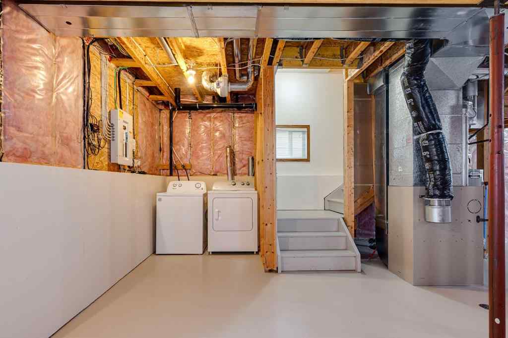 MLS® A2220532 - 5009 41 Street  in Cottage Area Sylvan Lake, Residential