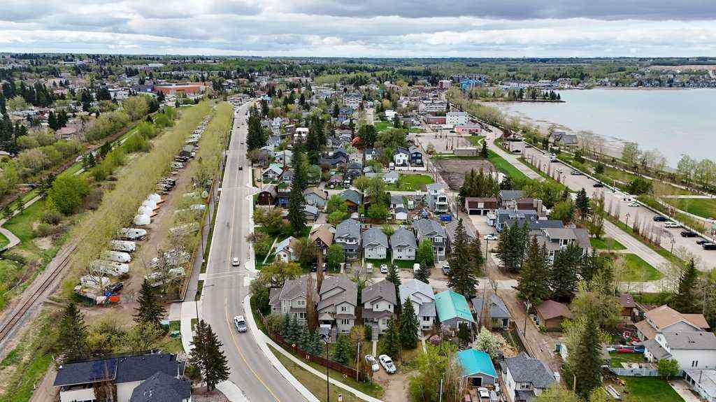 MLS® A2220532 - 5009 41 Street  in Cottage Area Sylvan Lake, Residential