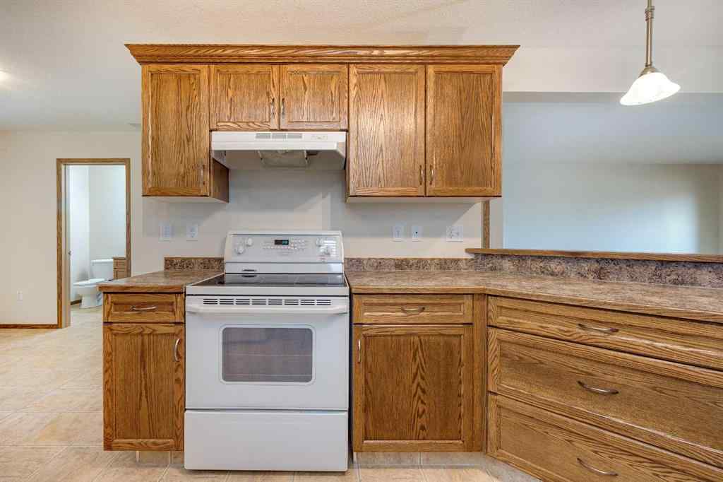 MLS® A2220532 - 5009 41 Street  in Cottage Area Sylvan Lake, Residential