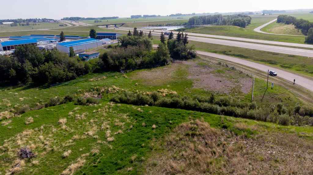 MLS® A2220535 - 2000 Cottonwood Road  in South Innisfail Innisfail, Commercial