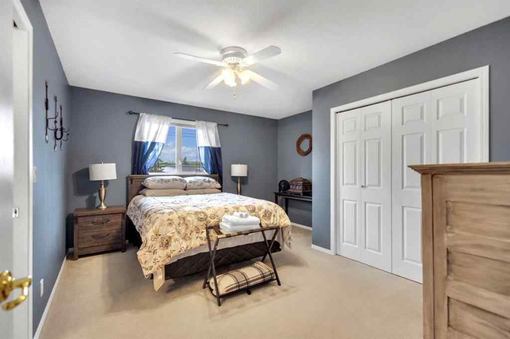 MLS® A2220577 - 10 Willow Springs Crescent   in Willow Springs Sylvan Lake, Residential