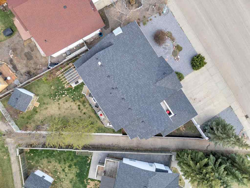 MLS® A2220577 - 10 Willow Springs Crescent   in Willow Springs Sylvan Lake, Residential