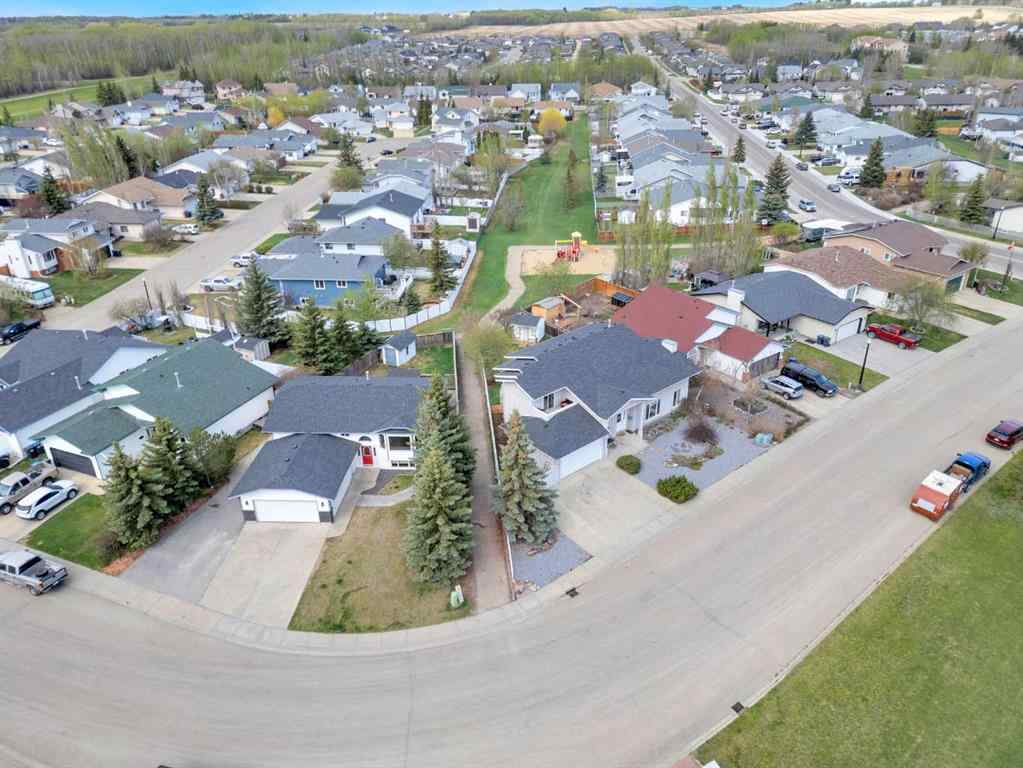 MLS® A2220577 - 10 Willow Springs Crescent   in Willow Springs Sylvan Lake, Residential