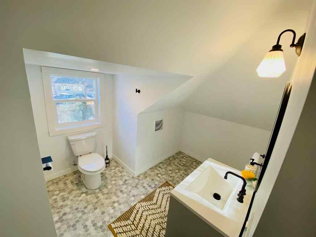 MLS® A2220618 - 1206 5A Avenue S in London Road Lethbridge, Residential